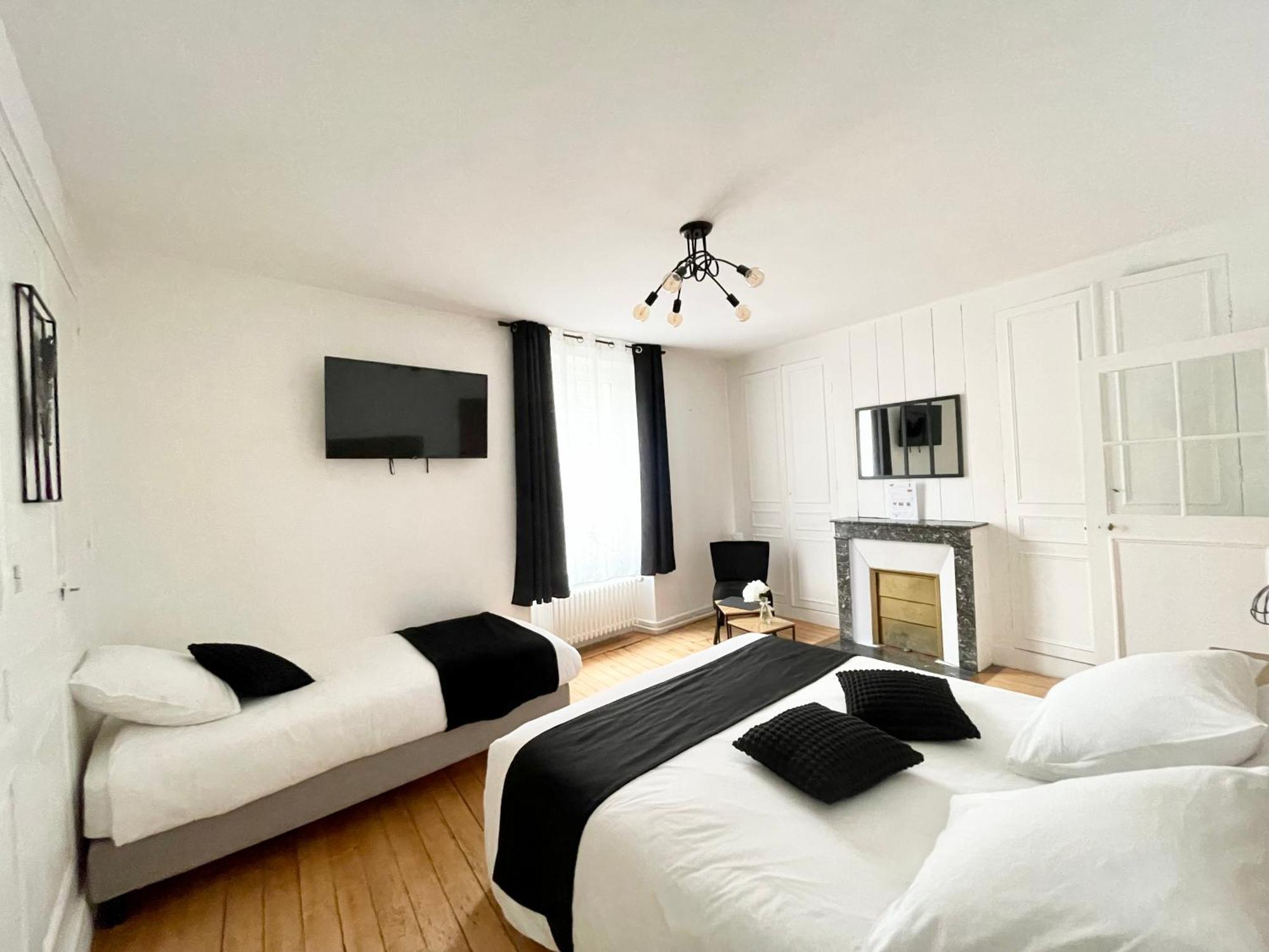 La Demeure Des Hotes 10 Minutes De Disney Couilly-Pont-aux-Dames Bagian luar foto