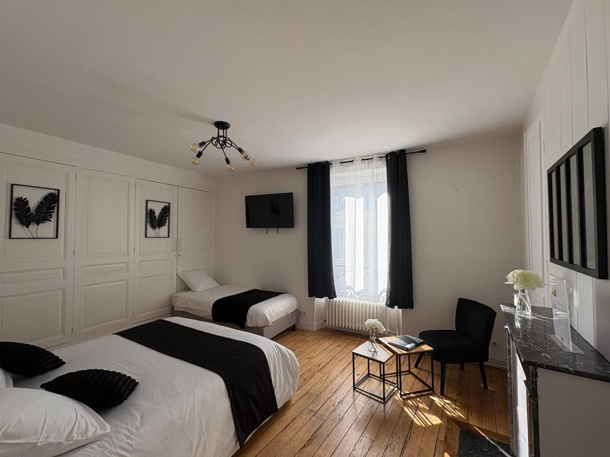 La Demeure Des Hotes 10 Minutes De Disney Couilly-Pont-aux-Dames Bagian luar foto